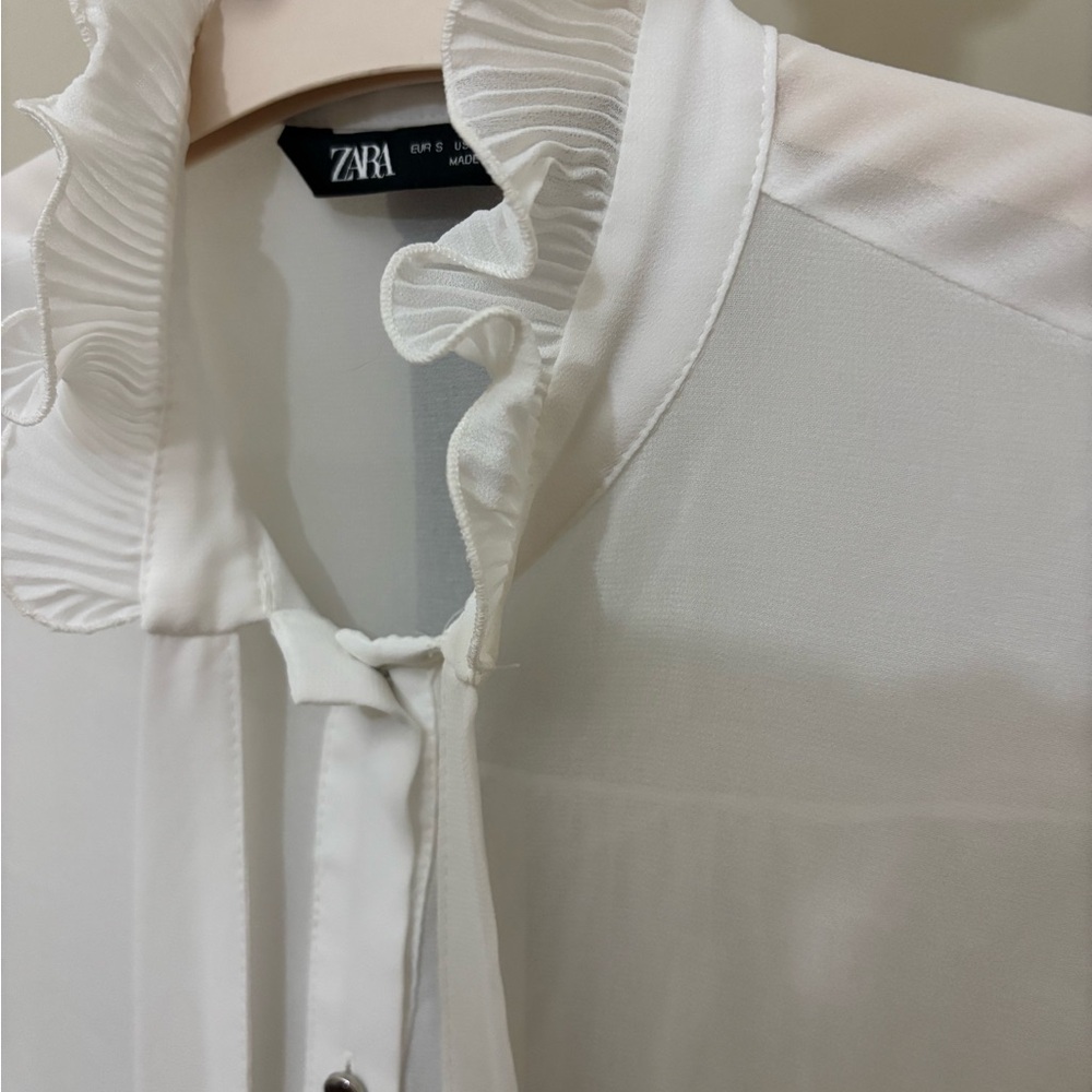 ZARA White Blouse accordion detail sleeve ruffled neck